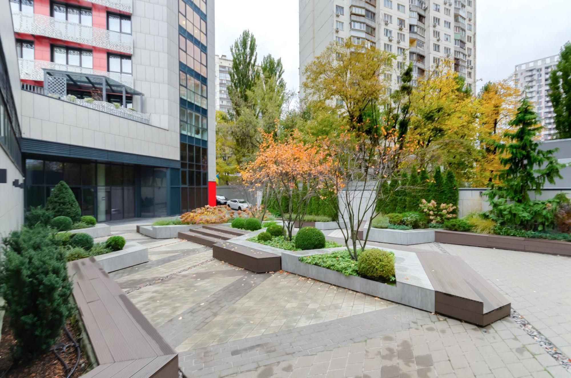 Petrovdom 7-13 In Rc Manhattan City,beresteiskyi 11